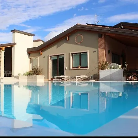 Casa Pergola 1 - Elegante Per 6 Persone - Fronte Piscina, Parking * 바르돌리노
