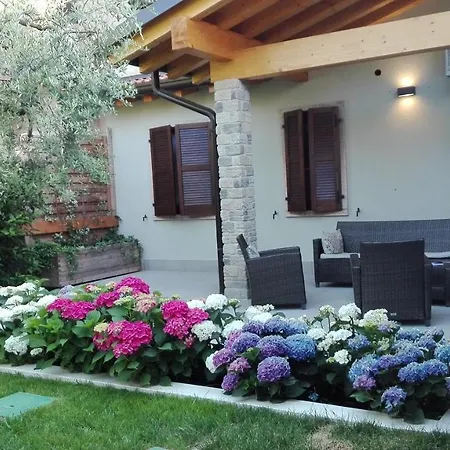 아파트 Casa Pergola 1 - Grande Per 6 Ospiti - Fronte Piscina, Parking *