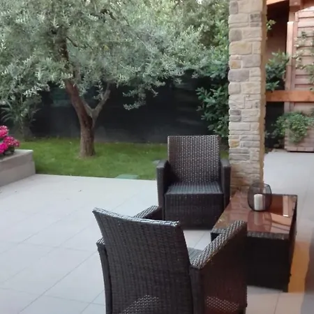 Casa Pergola 1 - Grande Per 6 Ospiti - Fronte Piscina, Parking 아파트 바르돌리노