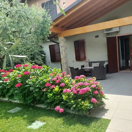 Casa Pergola 1 - Grande Per 6 Ospiti - Fronte Piscina, Parking 아파트 바르돌리노