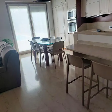 Casa Pergola 1 - Grande Per 6 Ospiti - Fronte Piscina, Parking *